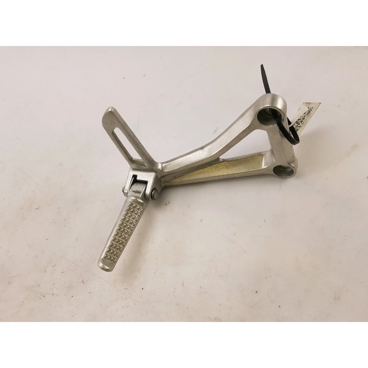 Platine et repose pied Honda CB 125 R (depuis 2018) - pièces motos 125cc