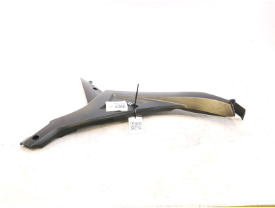 Right side panel SUZUKI 125 GSX S - P0-8682P